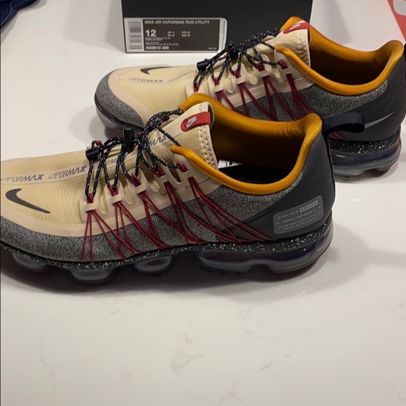 Like new Nike Vapormax shoes - Picture 3 of 6